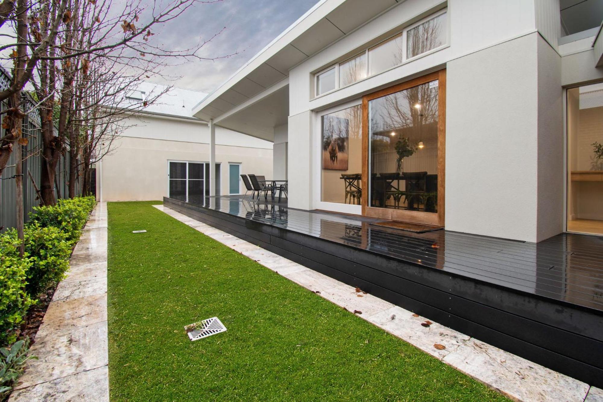 Thorne St Luxe Loft - Cbd Location, Modern Design Vila Wagga Wagga Exterior foto